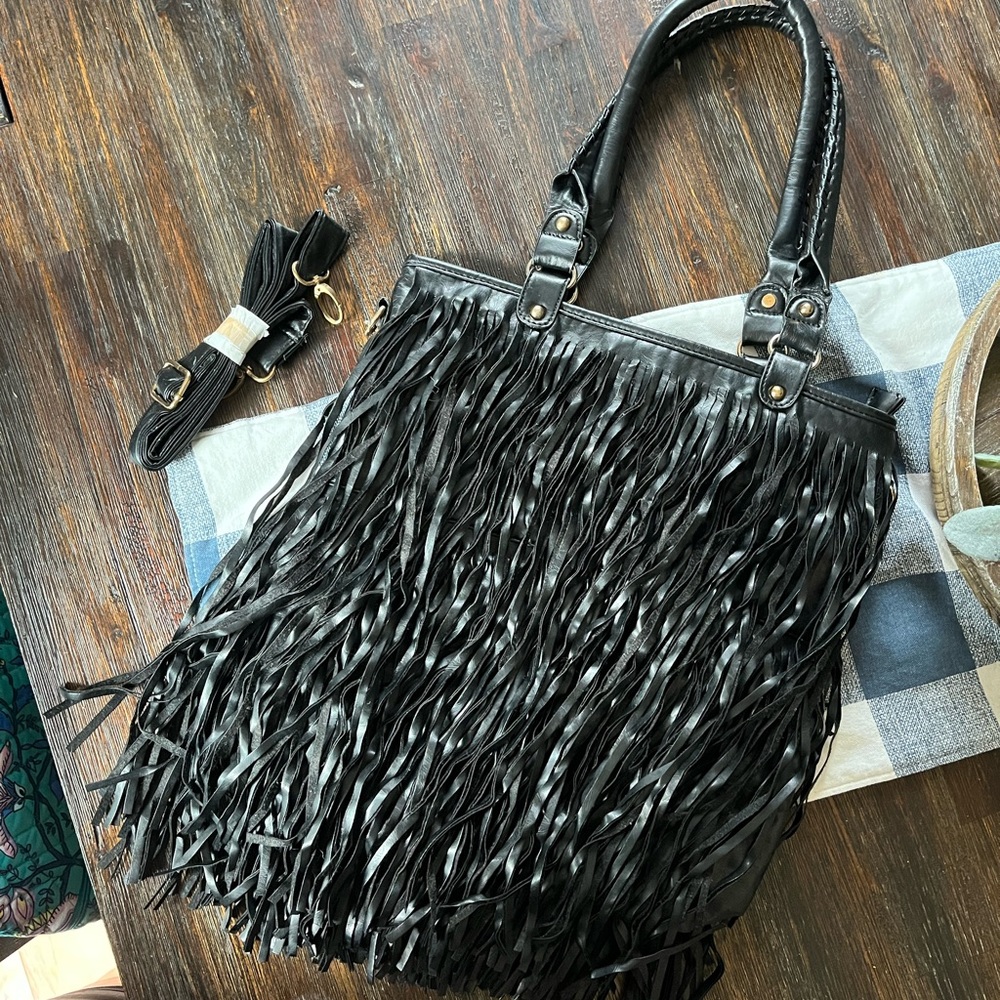 Black tassel bag